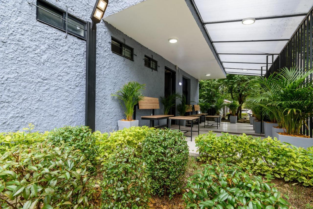 Hotel Med La Palma Medellín Zewnętrze zdjęcie